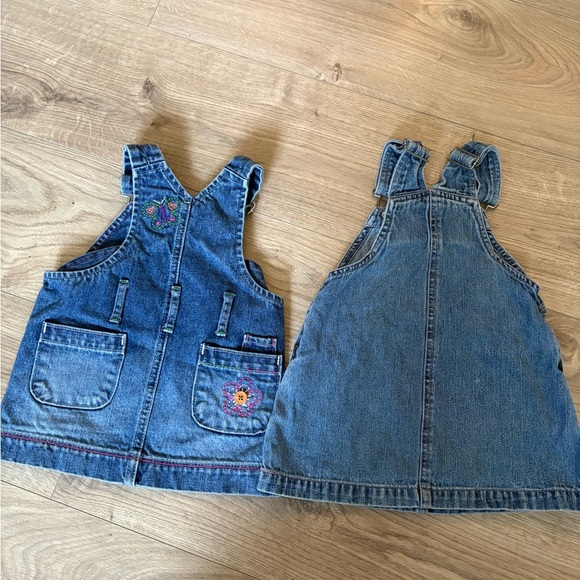 ✨ Baby Girl Denim Jumper Dresses – 2-Piece Lot – Embroidered Details ✨ - Picture 3 of 7